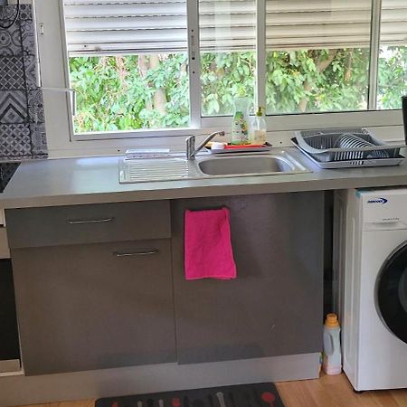 Logement Acces Piscine باس تير المظهر الخارجي الصورة